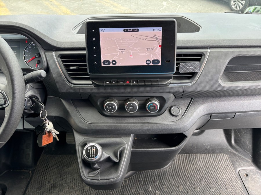 RENAULT d'occasion TRAFIC III FOURGON L1H1 3T 2.0 BLUE DCI 130 EXTRA