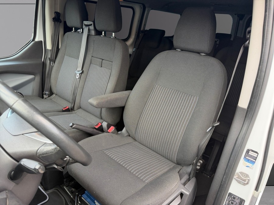 FORD d'occasion TRANSIT CUSTOM 2.2 TDCi 16V de 2013 Vernon (27)﻿