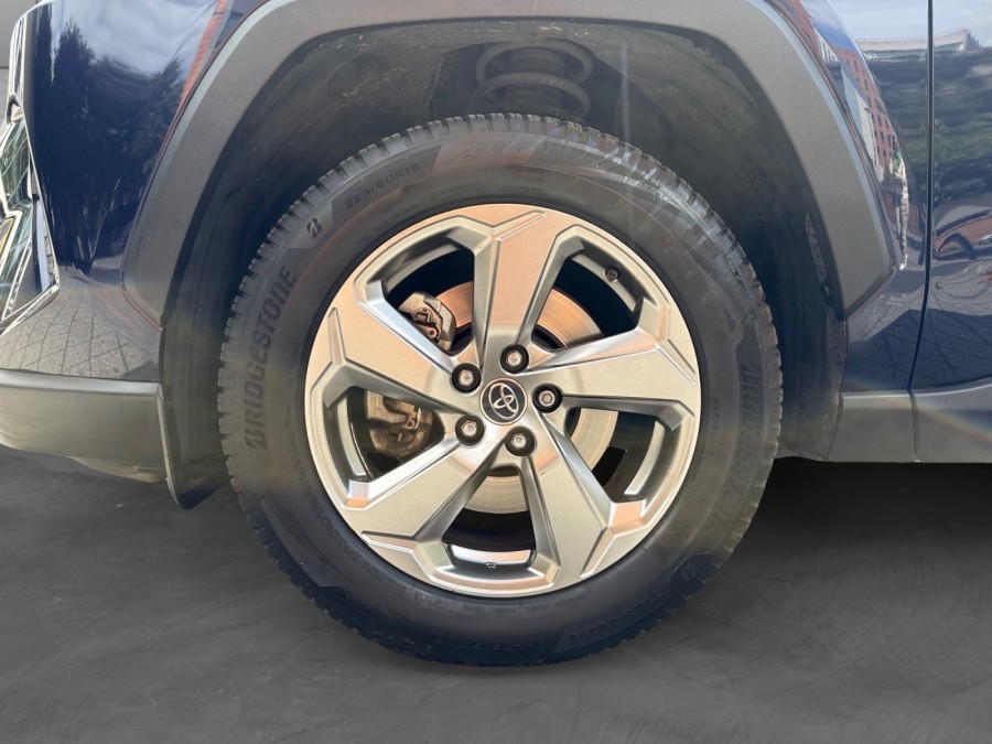 TOYOTA d'occasion RAV 4 V HYBRIDE 218 2WD DYNAMIC de 2019 Montreuil