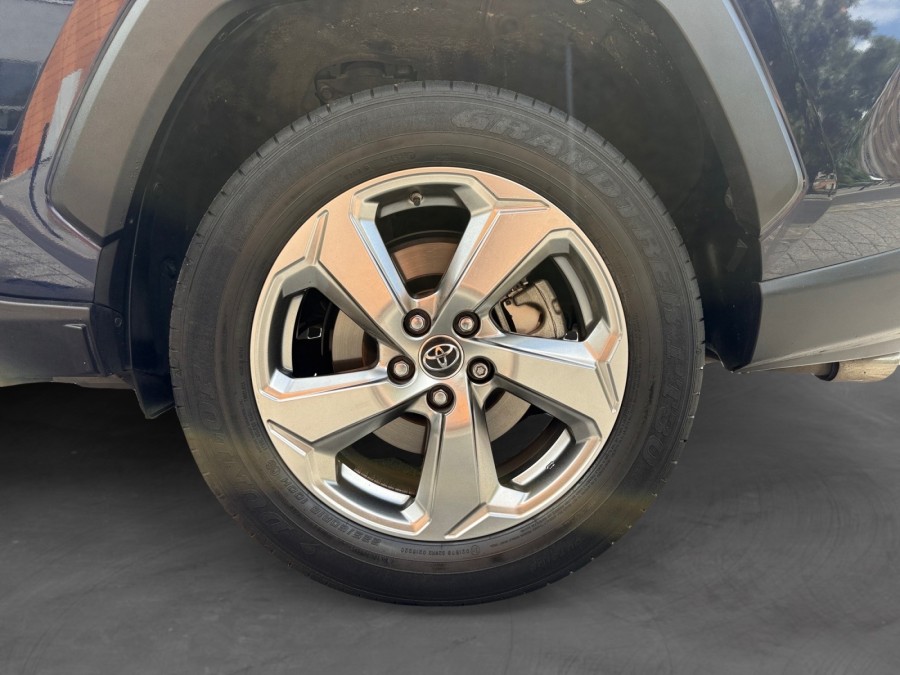 TOYOTA d'occasion RAV 4 V HYBRIDE 218 2WD DYNAMIC de 2019 Montreuil