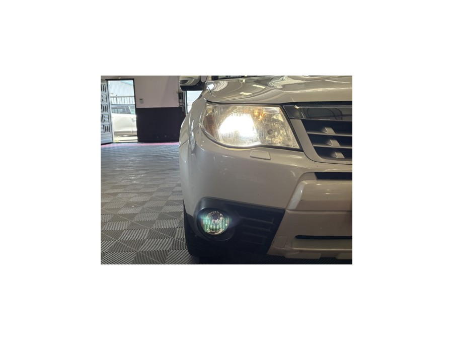 SUBARU d'occasion FORESTER 2.0 D BOXER XS de 2011 Aix Les Bains (73)﻿
