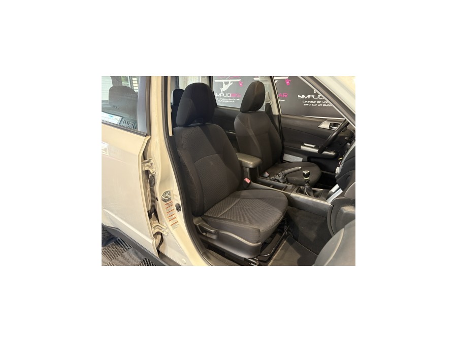 SUBARU d'occasion FORESTER 2.0 D BOXER XS de 2011 Aix Les Bains (73)﻿
