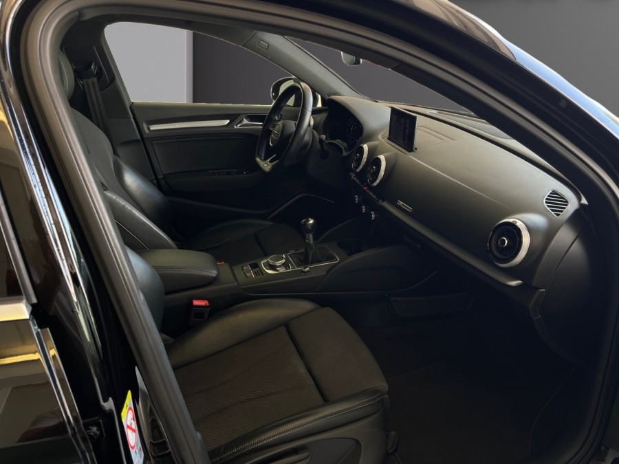 AUDI d'occasion A3 LIMOUSINE 35 TFSI 150 S LINE de 2018 La Flèche