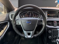 VOLVO d'occasion V40 BERLINE BICORPS TROIS OU CINQ PORTES D4 190