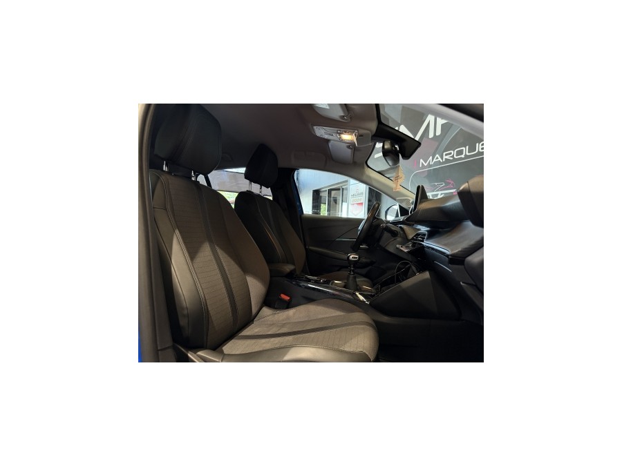 PEUGEOT d'occasion 208 II AFFAIRE 1.2 PURETECH 100 ALLURE de 2021 Aix