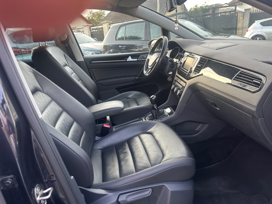 VOLKSWAGEN d'occasion GOLF SPORTSVAN VII 1.6 TDI 110 R-LINE de 2015