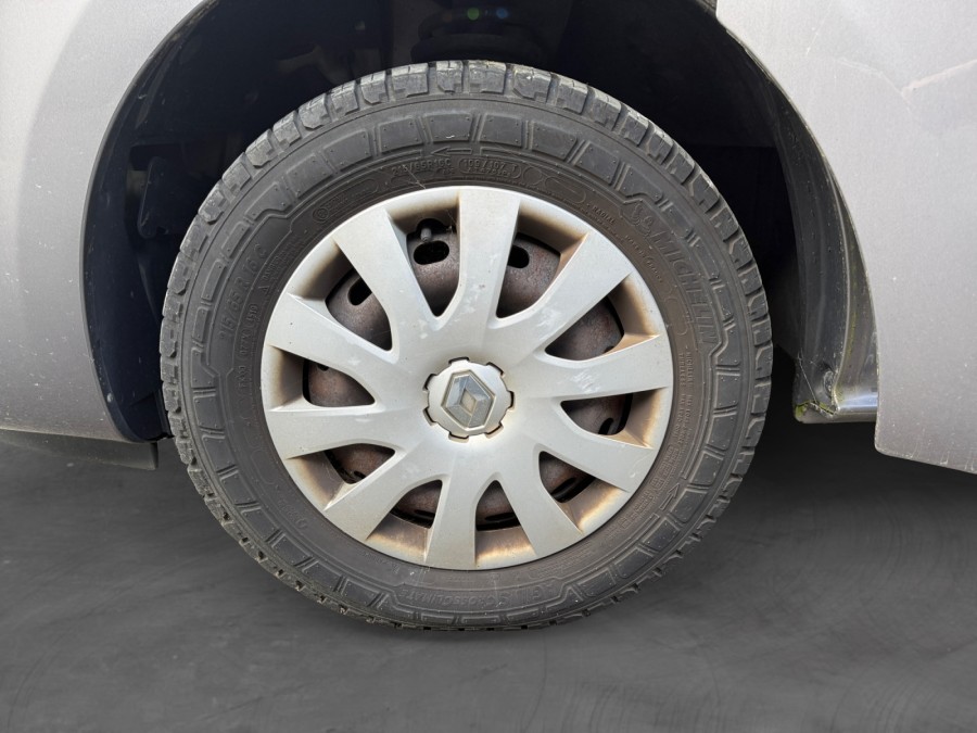 RENAULT d'occasion TRAFIC III AUTOBUS/AUTOCAR NAVETTE L2 1.6 DCI 125