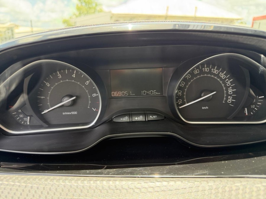 PEUGEOT d'occasion 2008 I 1.2 ESSENCE 110 SIGNATURE de 2019