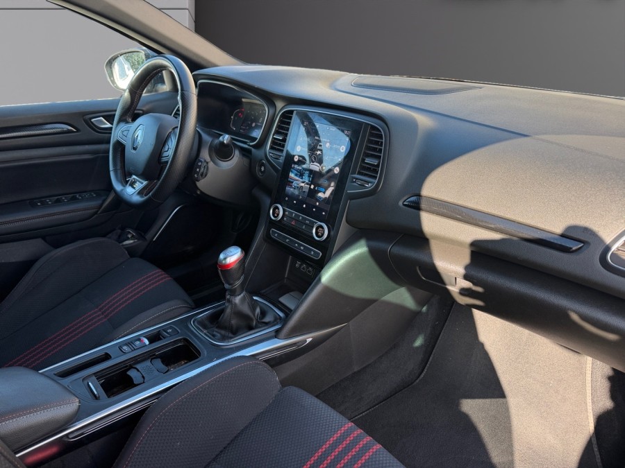 RENAULT d'occasion MEGANE IV BERLINE BICORPS TROIS OU CINQ PORTES 1.5