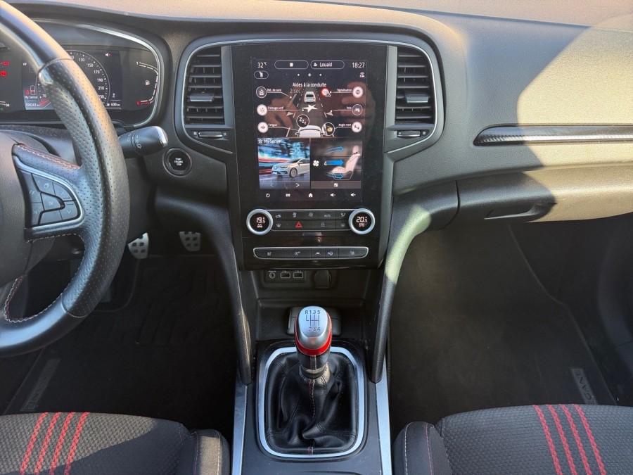 RENAULT d'occasion MEGANE IV BERLINE BICORPS TROIS OU CINQ PORTES 1.5