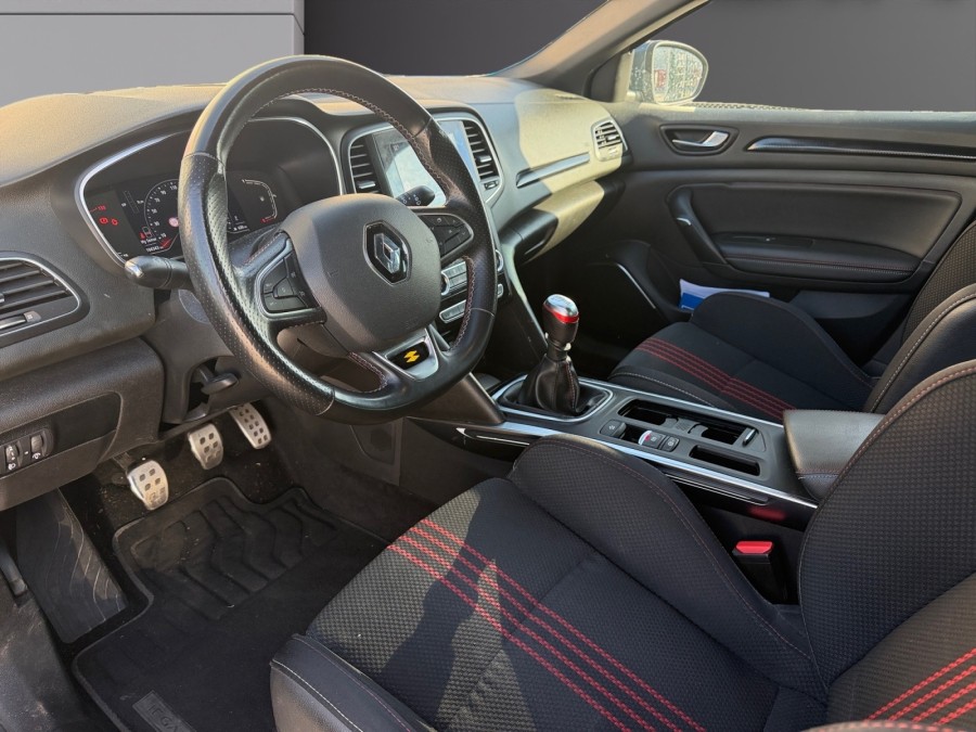 RENAULT d'occasion MEGANE IV BERLINE BICORPS TROIS OU CINQ PORTES 1.5