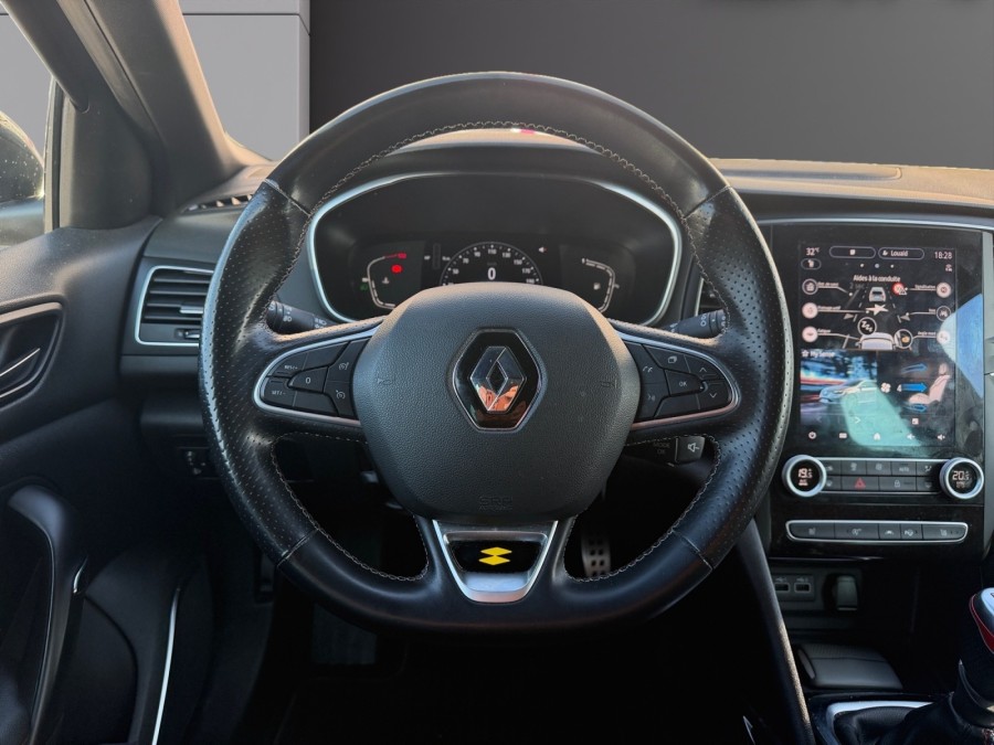 RENAULT d'occasion MEGANE IV BERLINE BICORPS TROIS OU CINQ PORTES 1.5
