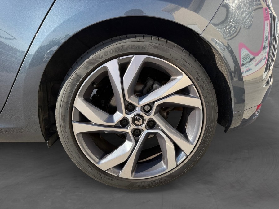 RENAULT d'occasion MEGANE IV BERLINE BICORPS TROIS OU CINQ PORTES 1.5