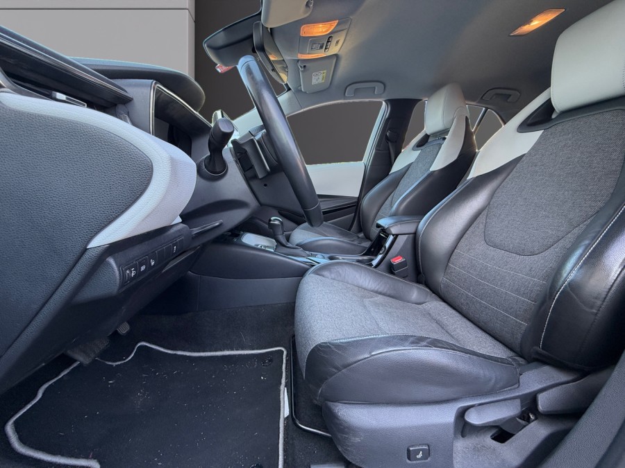 TOYOTA d'occasion COROLLA BERLINE BICORPS TROIS OU CINQ PORTES 184H