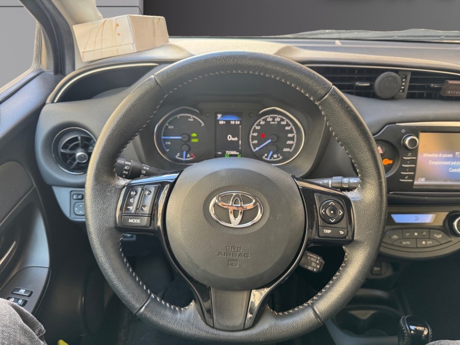 TOYOTA d'occasion YARIS 100H DYNAMIC BUSINESS de 2018 Paris 15 (75)﻿