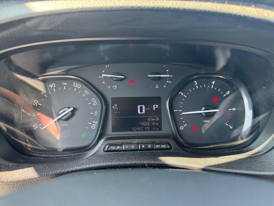 PEUGEOT d'occasion EXPERT FOURGON STANDARD 2.0 BLUE HDI 180 PREMIUM