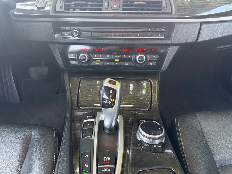 BMW d'occasion SERIE 5 535iA 306ch Luxury de 2014 Salon de Provence