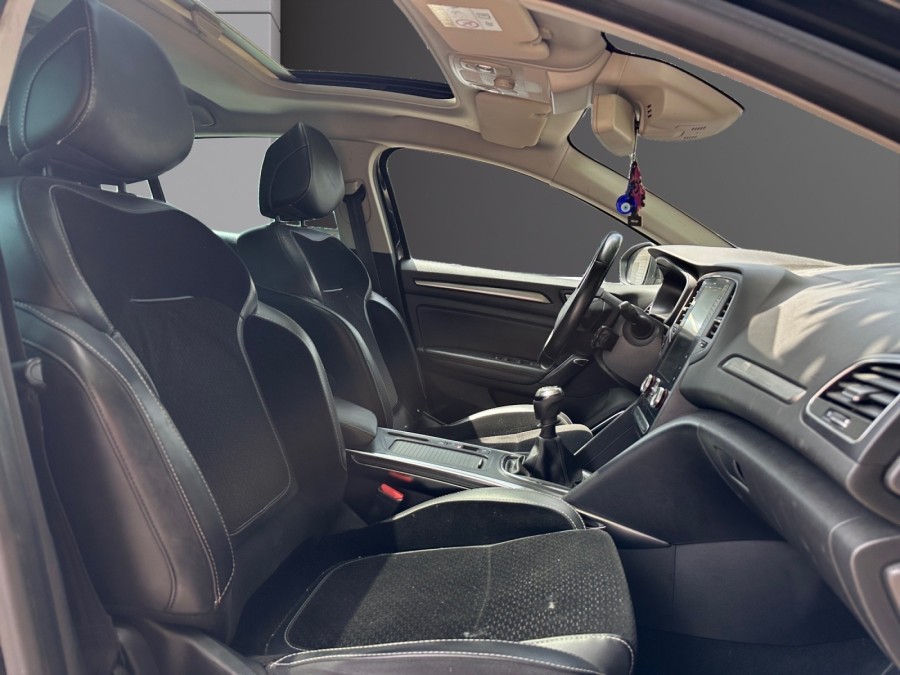 RENAULT d'occasion MEGANE IV 1.5 DCI 110 Intens de 2017 Salon de
