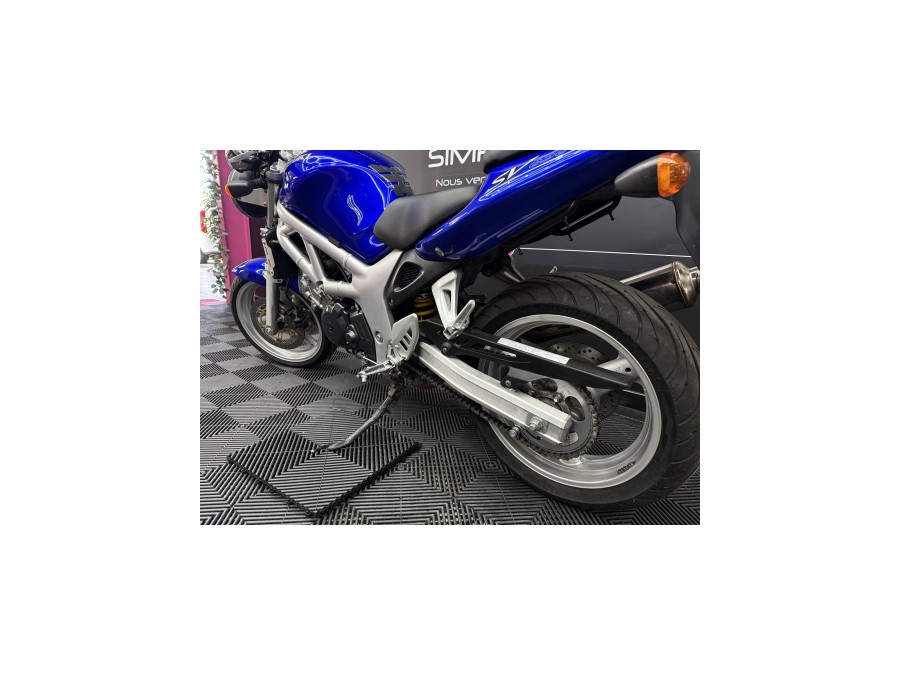 SUZUKI d'occasion SV650 SV de 2002 Reims Tinqueux (51)﻿