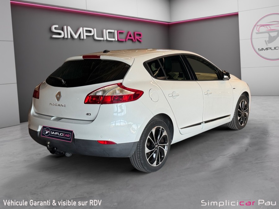 RENAULT d'occasion MEGANE III BERLINE BICORPS TROIS OU CINQ PORTES