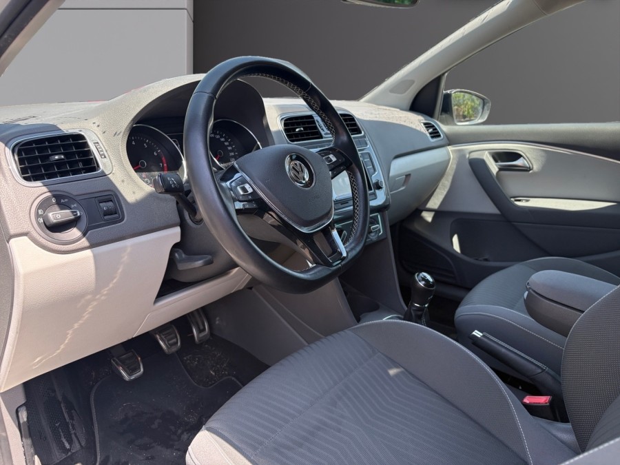 VOLKSWAGEN d'occasion POLO V 1.2 TSI 90 ALLSTAR de 2014 Salon de