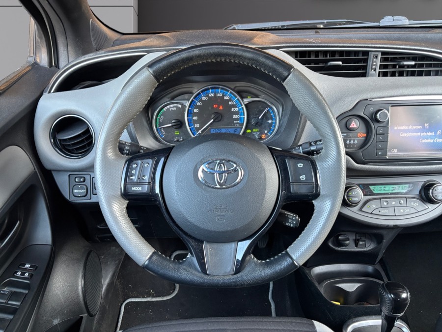 TOYOTA d'occasion YARIS TOYOTA YARIS 100H COLLECTION de 2016 Valence