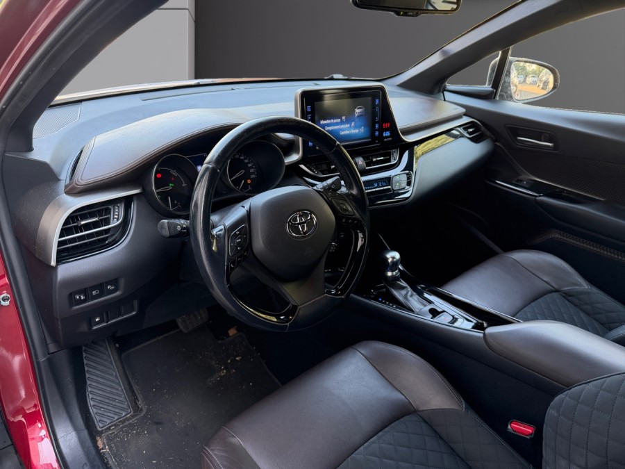 TOYOTA d'occasion C-HR 122H DISTINCTIVE de 2017 Nîmes (30)﻿