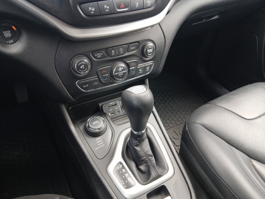 JEEP d'occasion CHEROKEE 2.2 MULTIJET 200 4X4 de 2018 Beauvais (60)﻿