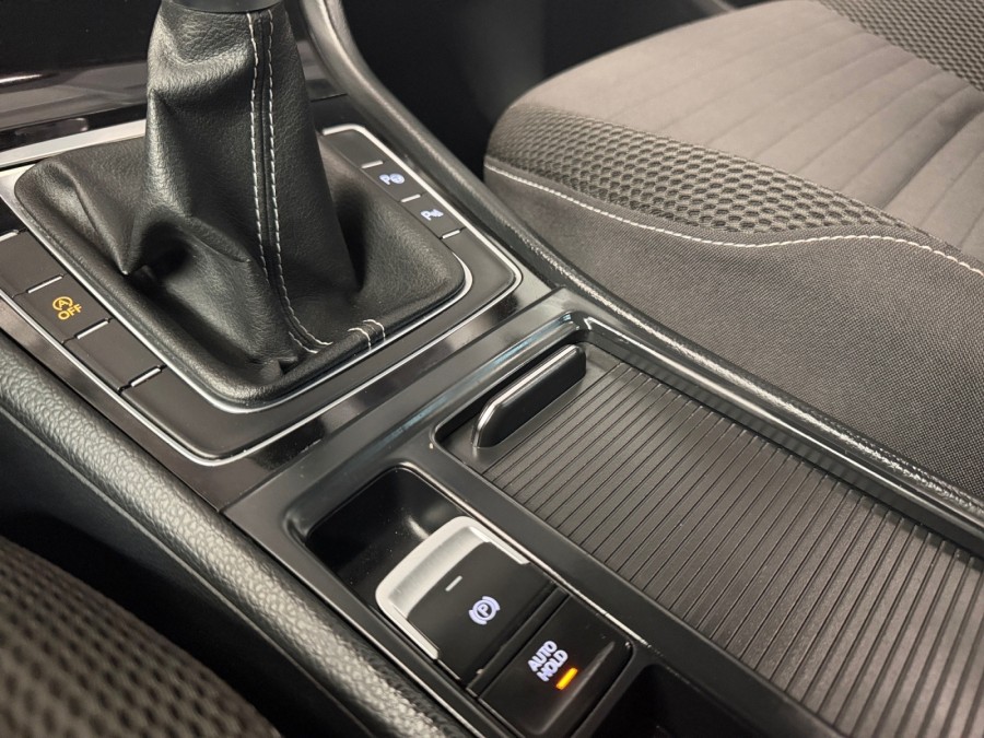 VOLKSWAGEN d'occasion GOLF VII CUP 1.2 TSI 110 de 2014 Salon de