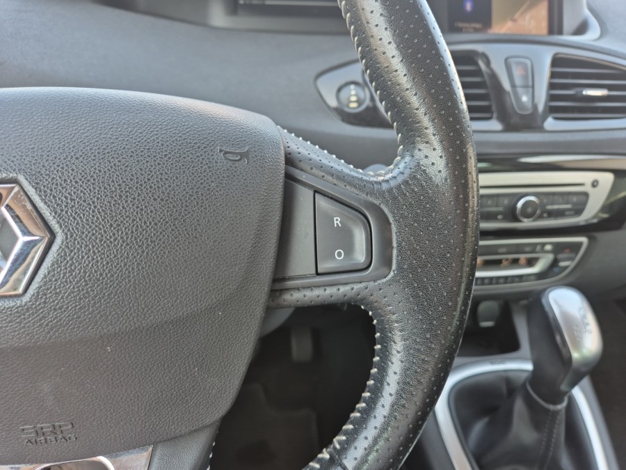 RENAULT d'occasion SCENIC III 1.5 DCI 110 BOSE EDC de 2015 Valence