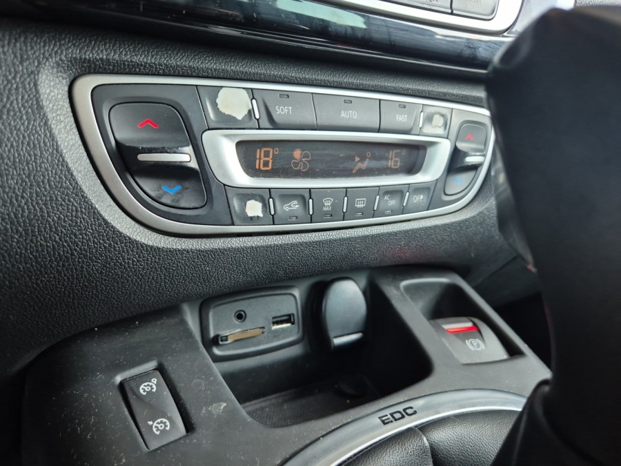 RENAULT d'occasion SCENIC III 1.5 DCI 110 BOSE EDC de 2015 Valence
