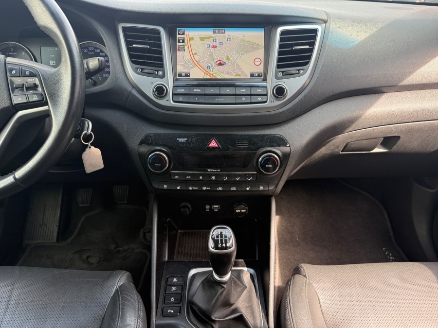 HYUNDAI d'occasion TUCSON 1.7 CRDI 115 de 2017 Reims Tinqueux (51)﻿