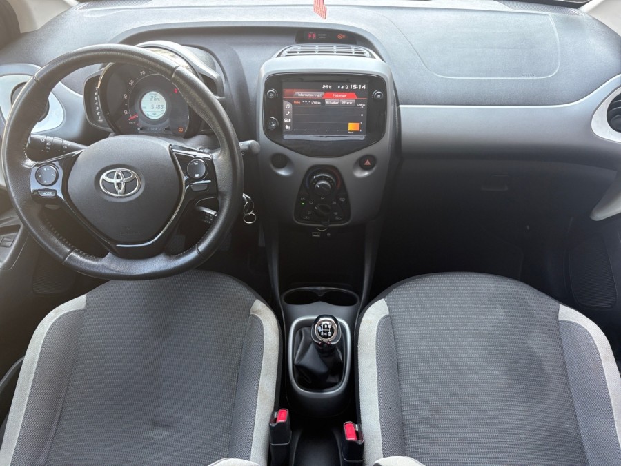 TOYOTA d'occasion AYGO 1.0 VVT-I 72 X-NIGHT PH2 de 2020 Lyon St