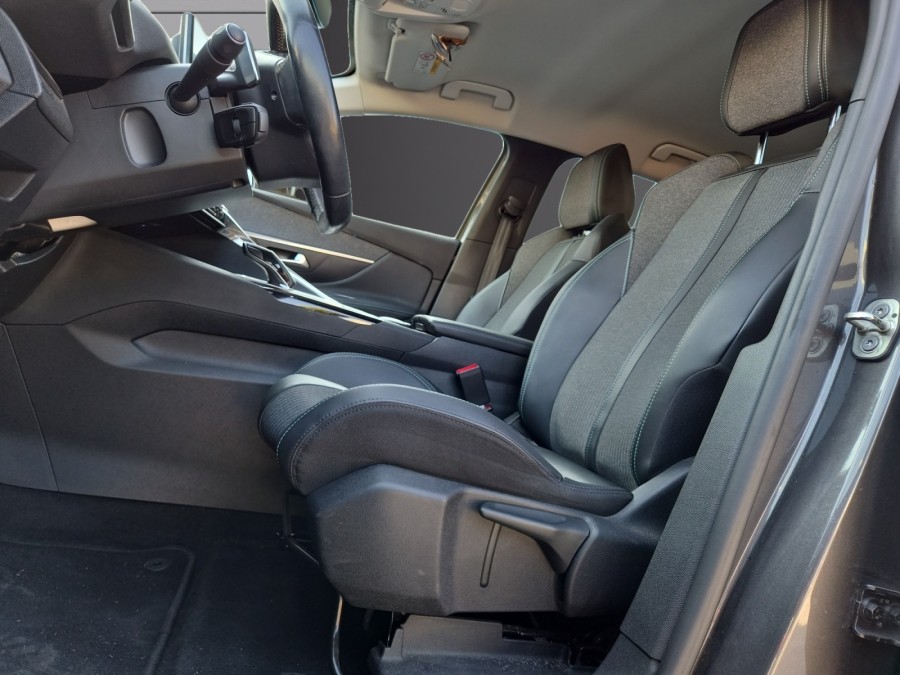 PEUGEOT d'occasion 3008 II SUV HYBRID 225 ALLURE PACK E-EAT PH2 de