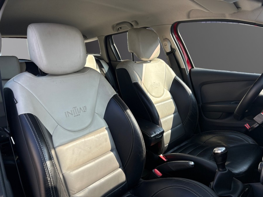 RENAULT d'occasion CLIO IV TCE 90 ESTATE  BUSINESS de 2017 Méry Sur