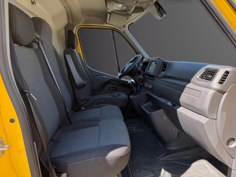 RENAULT d'occasion MASTER III FOURGON CA F3500 L2H2 DCI 135 GRAND