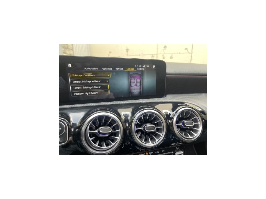 MERCEDES d'occasion CLASSE A IV A200 D AMG- LINE 8G-DCT de 2023 Paris
