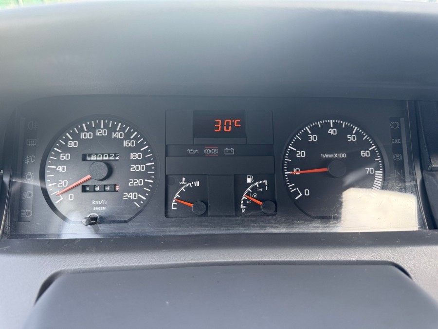 RENAULT d'occasion CLIO 16S de 1991 Troyes (10)﻿