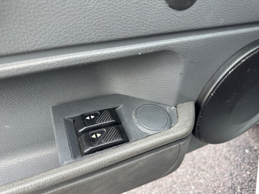 RENAULT d'occasion CLIO 16S de 1991 Troyes (10)﻿