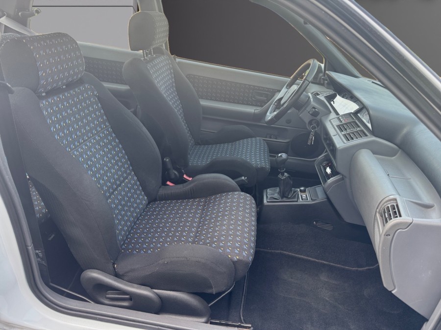 RENAULT d'occasion CLIO 16S de 1991 Troyes (10)﻿