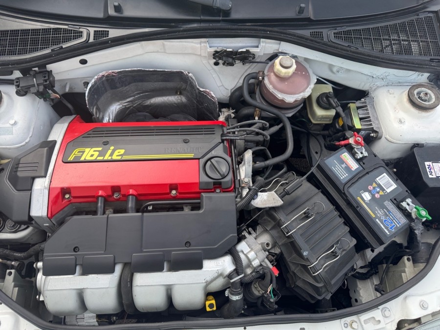 RENAULT d'occasion CLIO 16S de 1991 Troyes (10)﻿