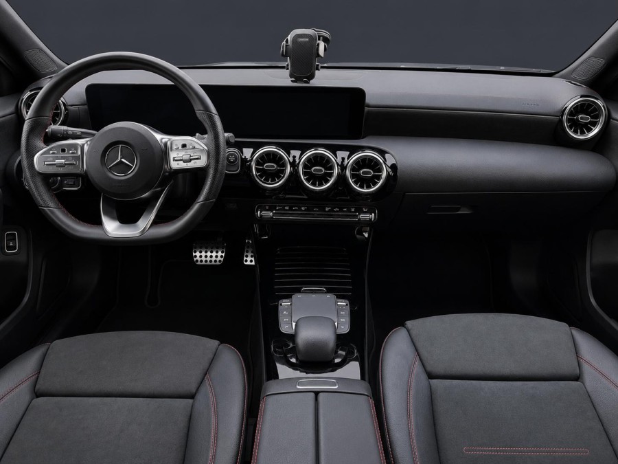 MERCEDES d'occasion A 250 E AMG LINE de 2021 Vernon (27)﻿