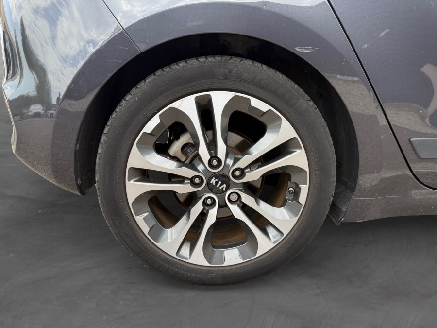 KIA d'occasion CEED 1.6 GDI 135 PREMIUM de 2015 Lyon Nord (69)﻿