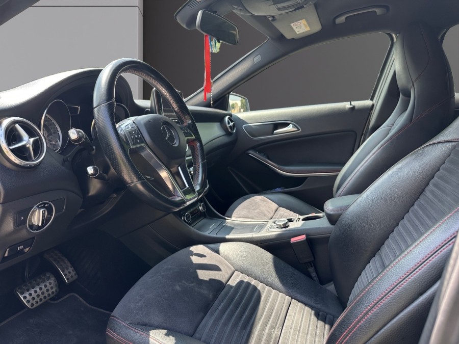 MERCEDES d'occasion CLASSE GLA GLA 200 CDI  AMG LINE BA de 2014 Salon