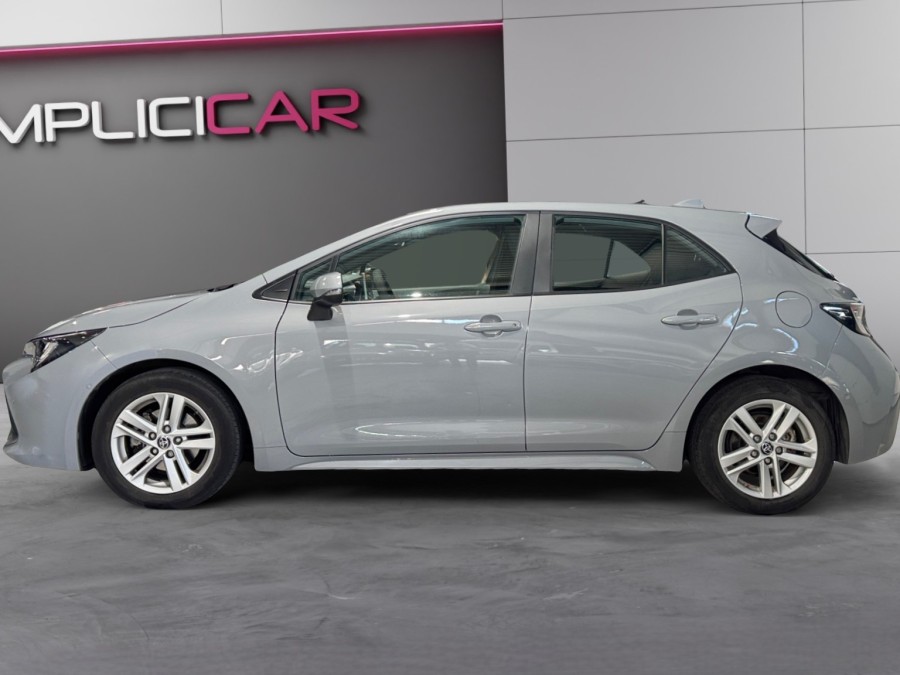TOYOTA d'occasion COROLLA 1.8 122H ACTIVE AUTO de 2022 Magny-en-Vexin