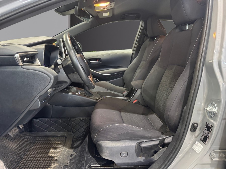 TOYOTA d'occasion COROLLA 1.8 122H ACTIVE AUTO de 2022 Magny-en-Vexin