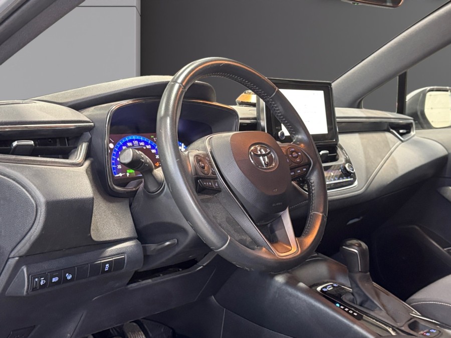 TOYOTA d'occasion COROLLA 1.8 122H ACTIVE AUTO de 2022 Magny-en-Vexin