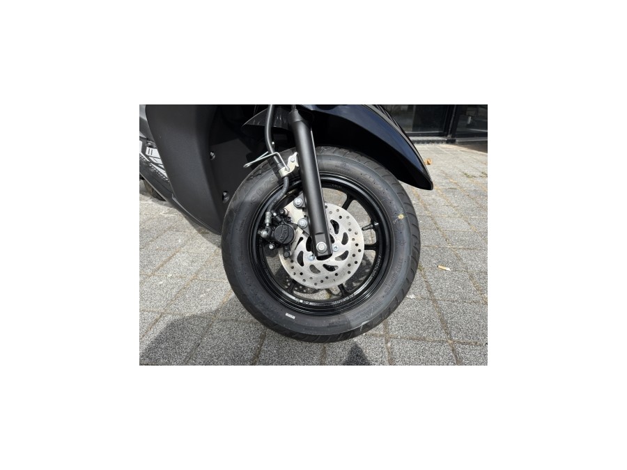 YAMAHA d'occasion LCG125 CYGNUS RAZER de 2026 Montreuil (93)﻿