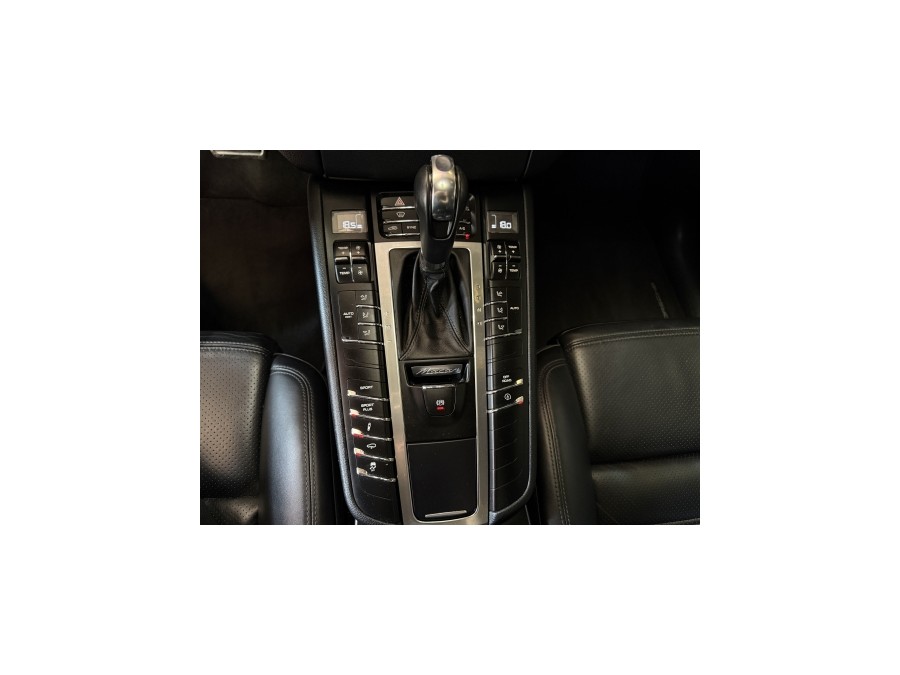 PORSCHE d'occasion MACAN 3.6 V6 400ch Turbo PDK de 2014 Aix Les Bains