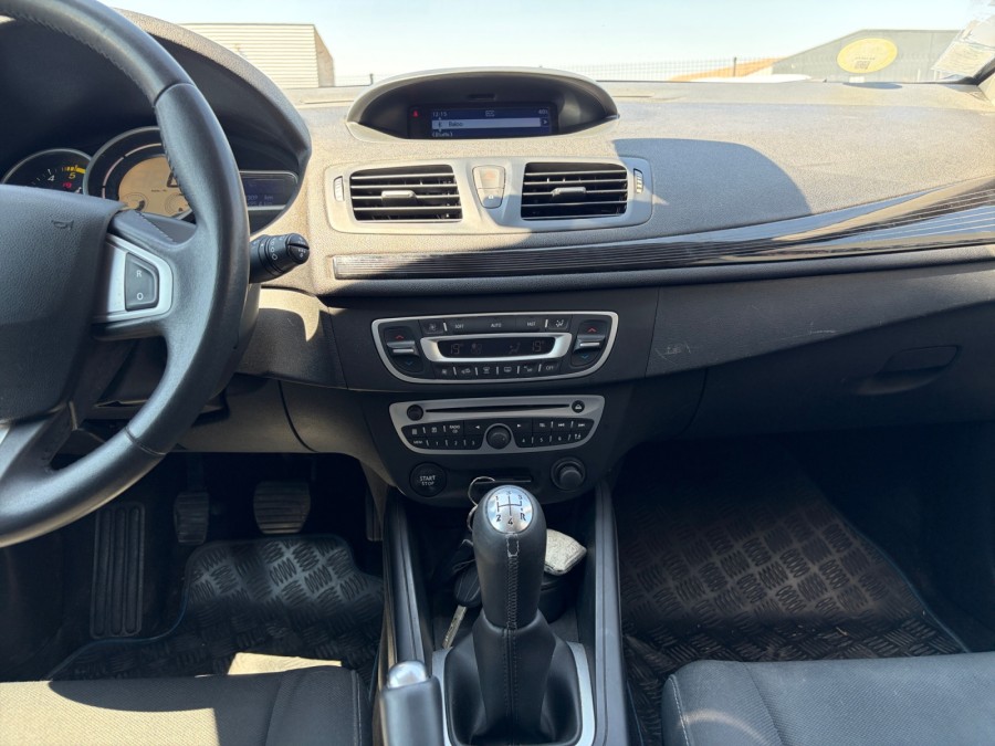 RENAULT d'occasion MEGANE III 1.5 DCI 90 FAP EXPRESSION de 2011